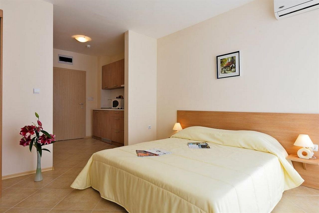 Emberli Aparthotel Lozenets Exterior photo